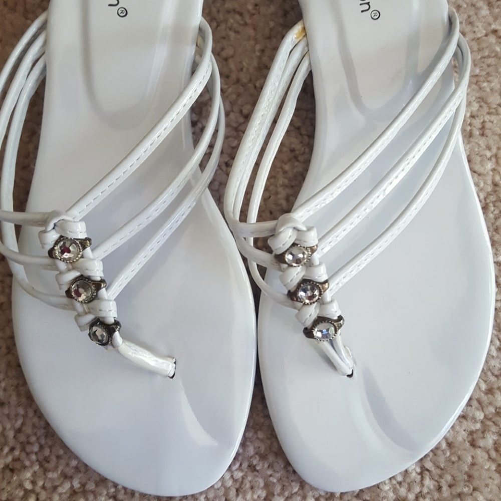 Shoes - Picture 5 of 7